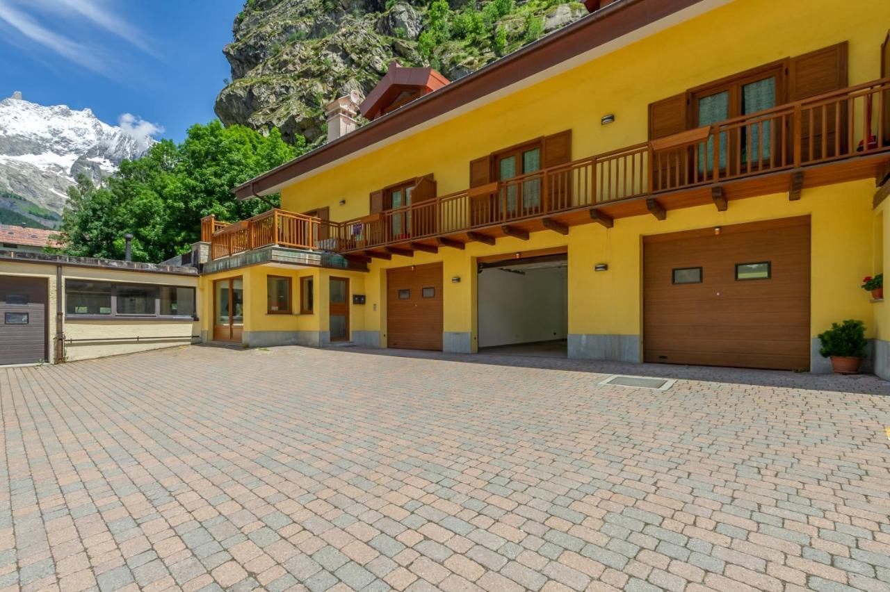 Casa Jasmine - Cir Vda Courmayeur 0154 Buitenkant foto